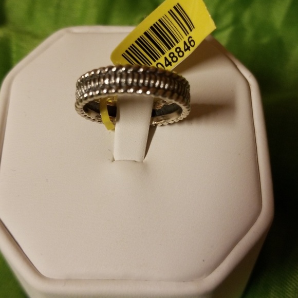 Jewelry - Nice sterling band ring